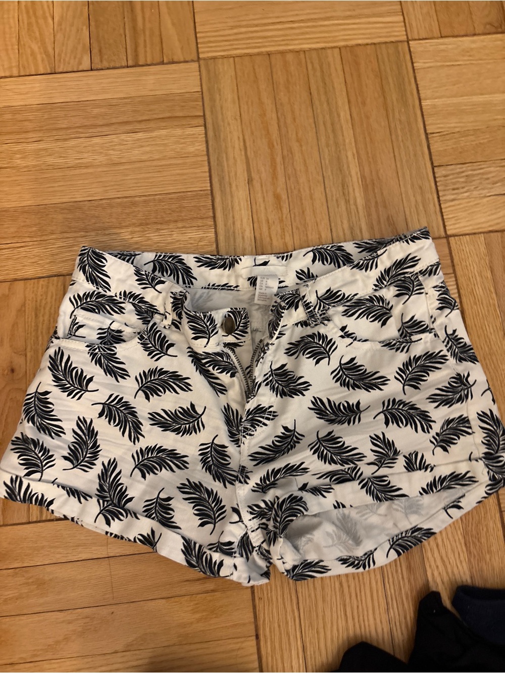 H&M White Shorts with Black Leaf Print